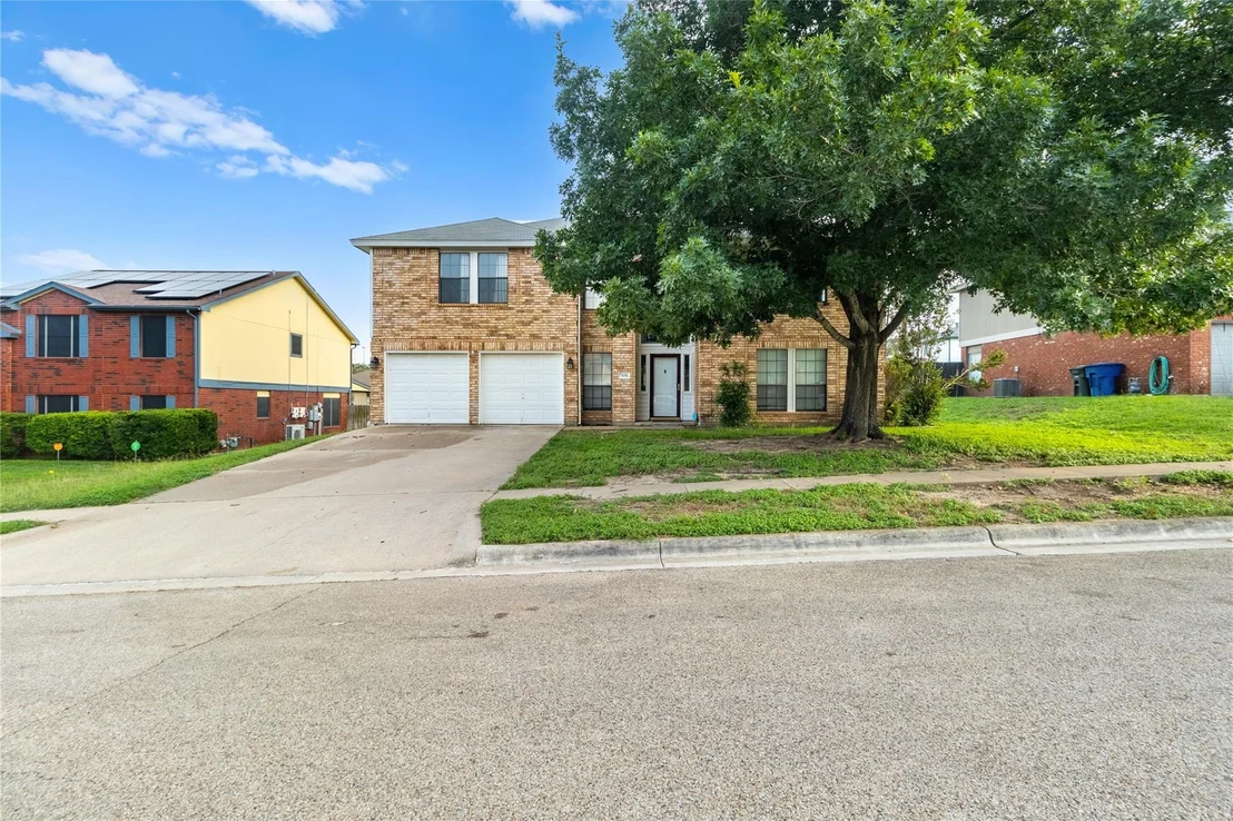 Photo of 508 Red Oak DR
