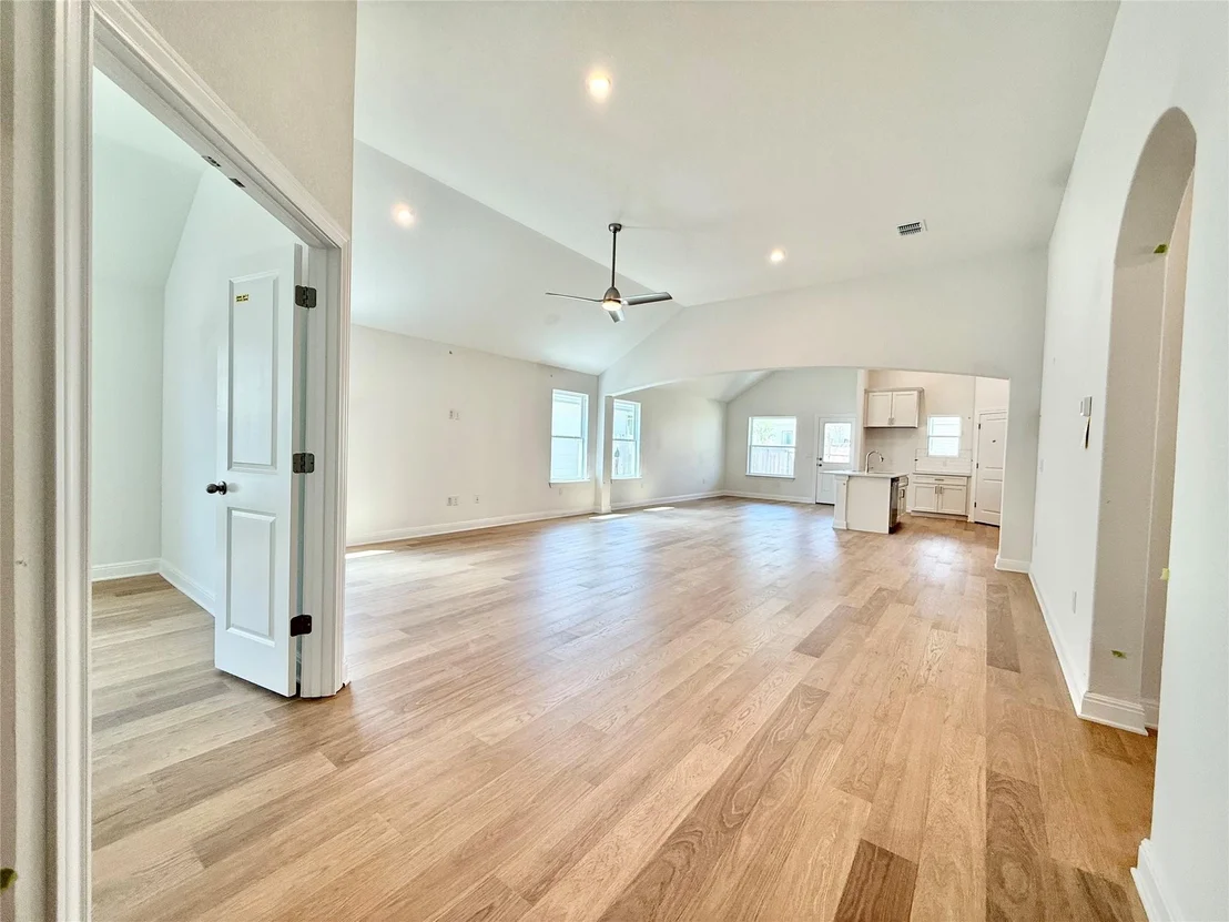Photo of 5841 Marsh LN