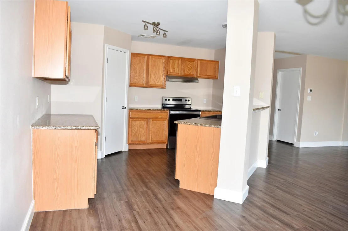Photo of 804 Lavaca LOOP