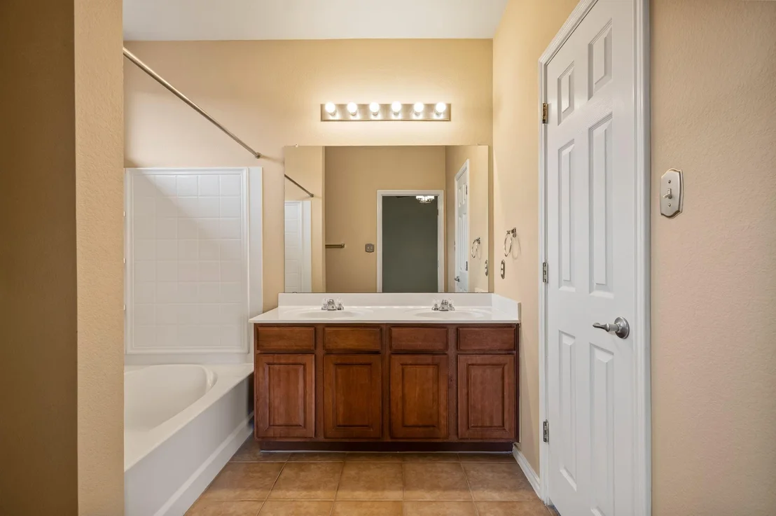 Photo of 248 Amber Oak DR