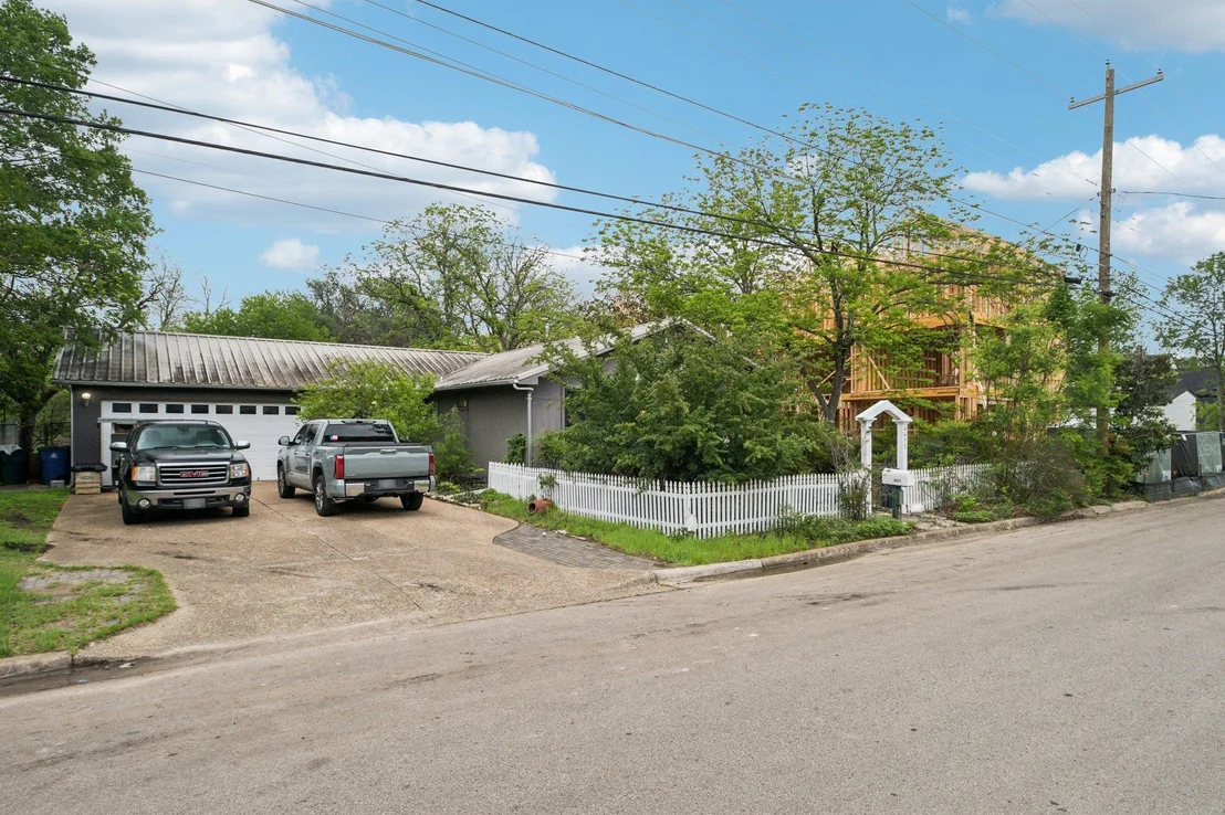 Photo of 4411 Banister LN