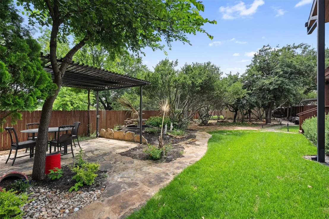 Photo of 301 Oak Ridge RD