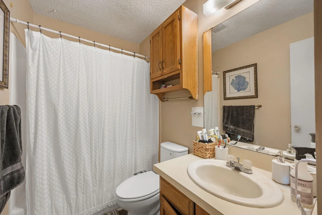 Photo of 128 Hillside DR