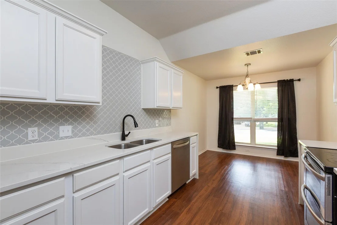 Photo of 2571 Georgian DR