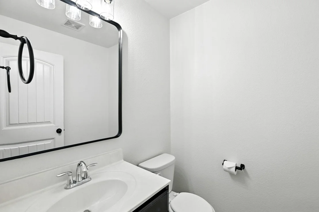 Photo of 290 Cushman DR