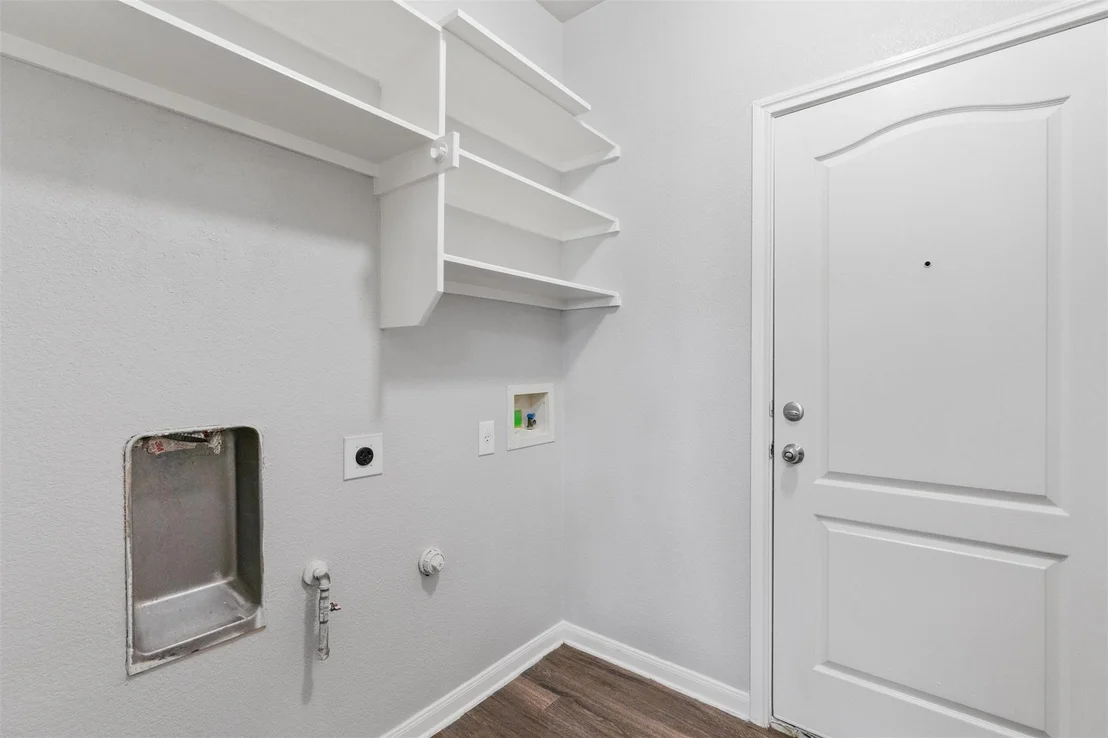 Photo of 198 Covent DR