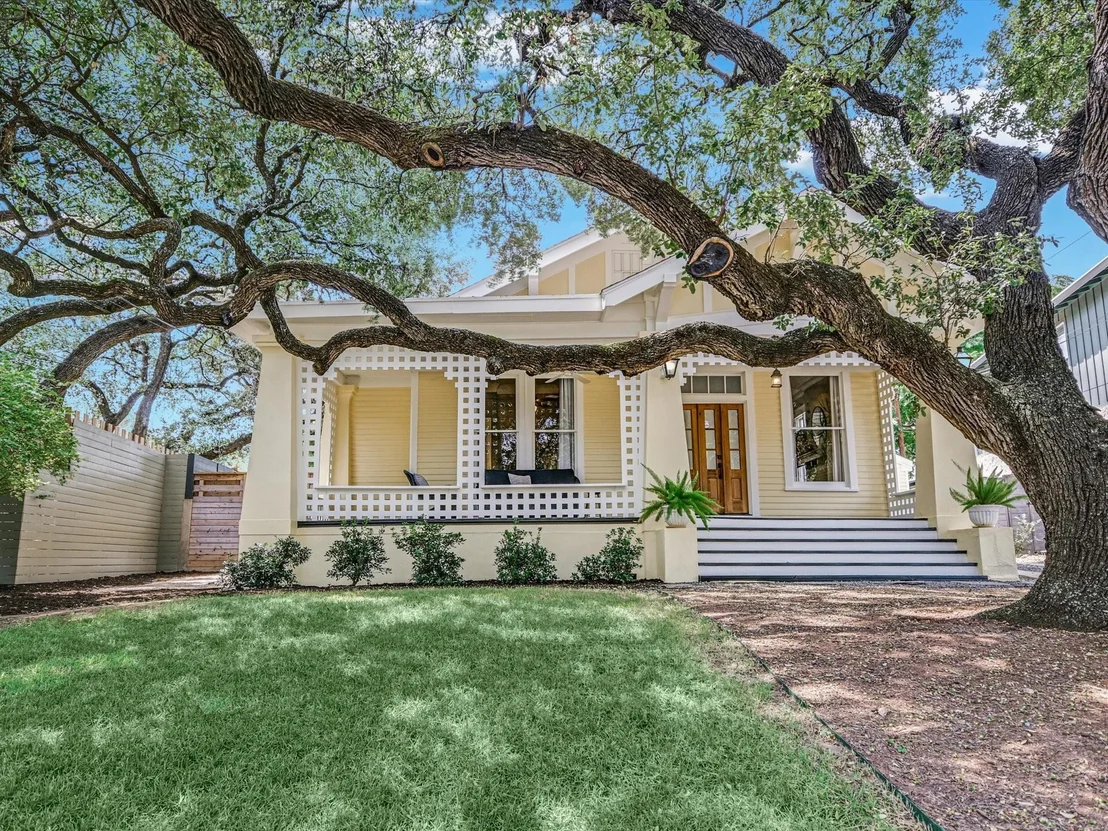 Photo of 211 Park LN