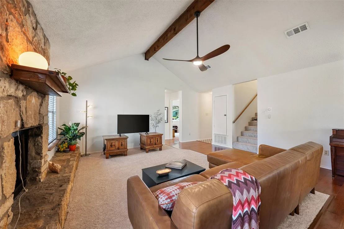 Photo of 5100 Lambs LN