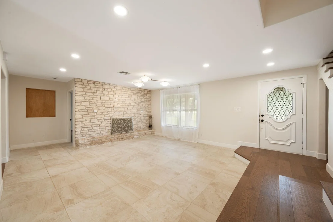 Photo of 210 Waxwing DR