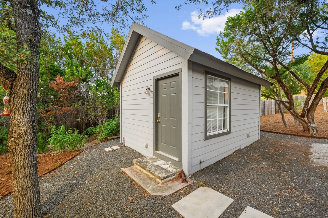 Photo of 8012 Bernard ST