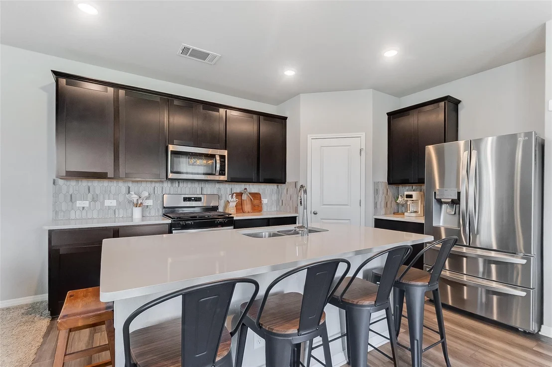 Photo of 516 Longmount CV