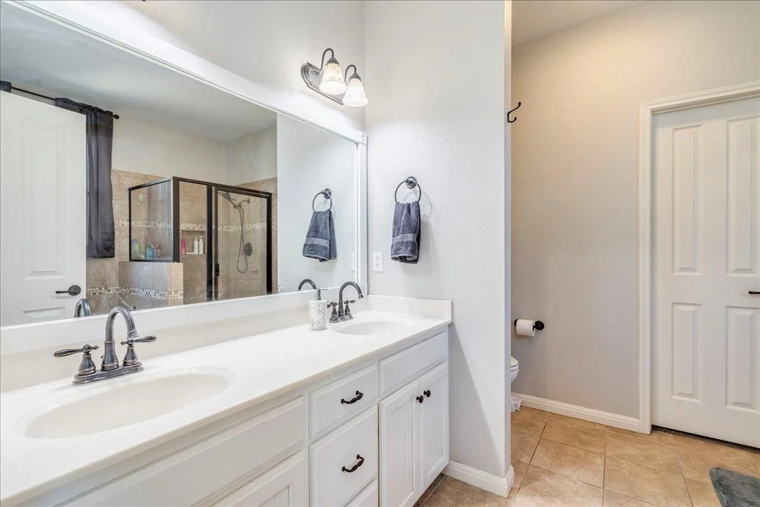 Photo of 11 Rhapsody LN