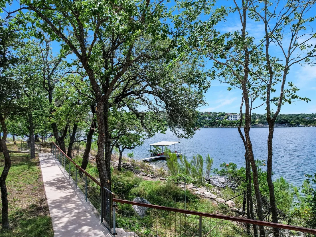 Photo of 16809 Hurst Creek CIR