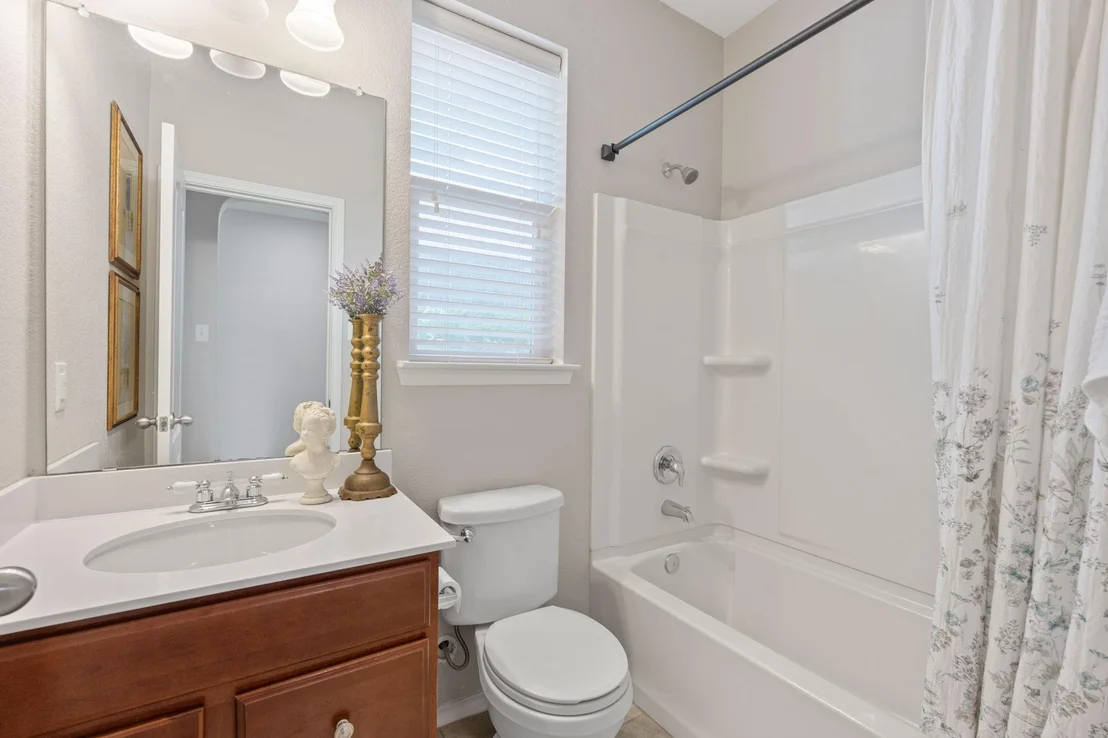 Photo of 476 Sheepshank DR