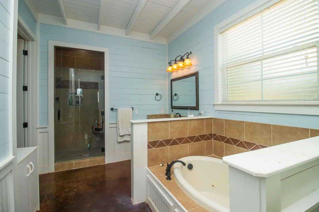 Photo of 4237 County Road 330 RD