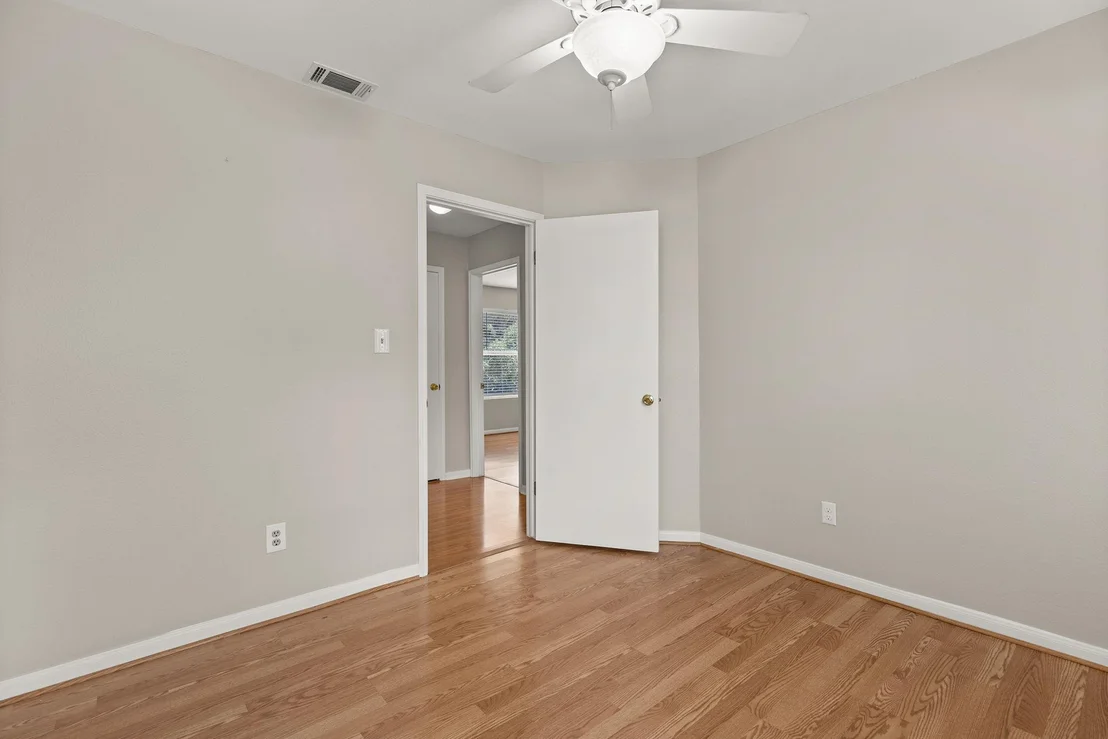 Photo of 604 Post Oak CIR