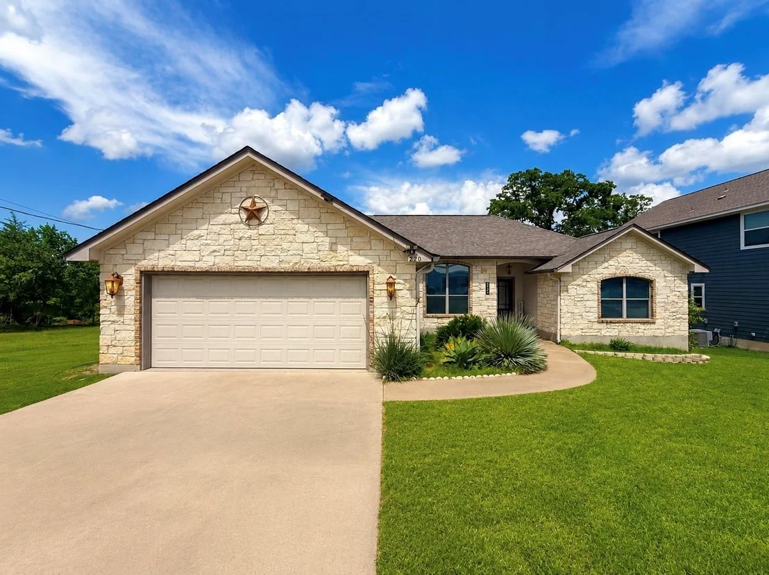 Photo of 220 Ulupau CIR