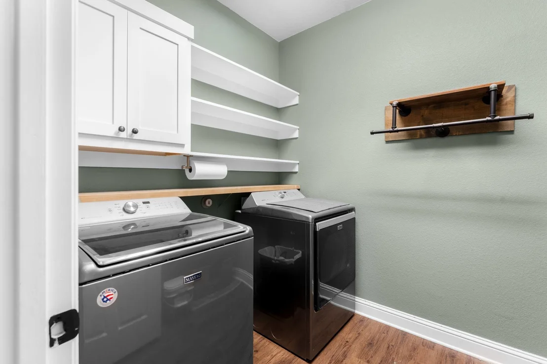 Photo of 140 Lake Rim CIR
