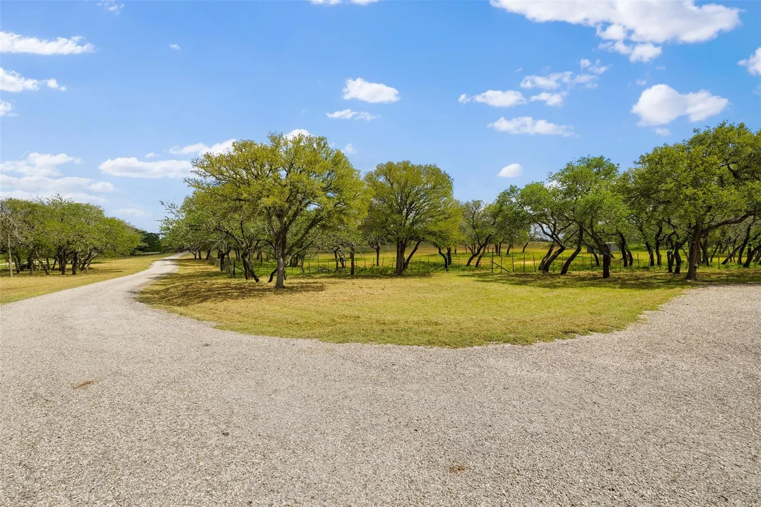 Photo of 2631 N US 281 Highway