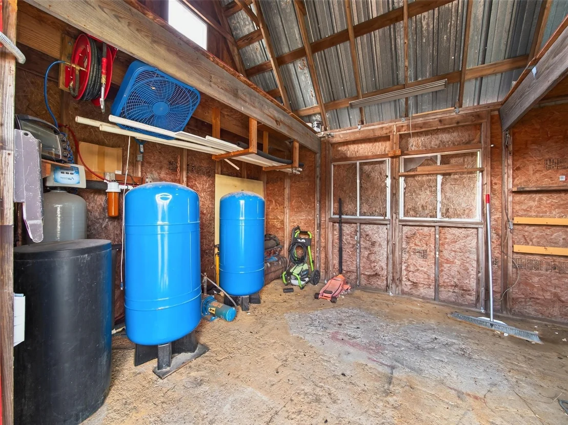 Photo of 245 Country LN