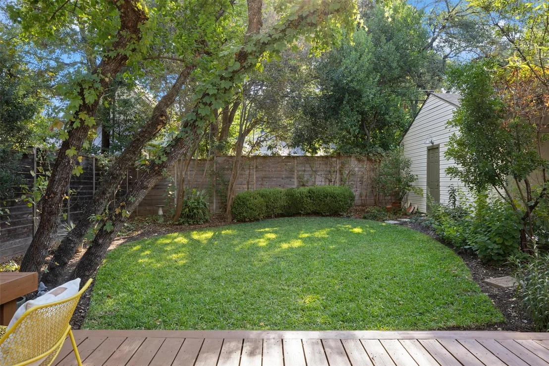 Photo of 2203 Mountain View RD