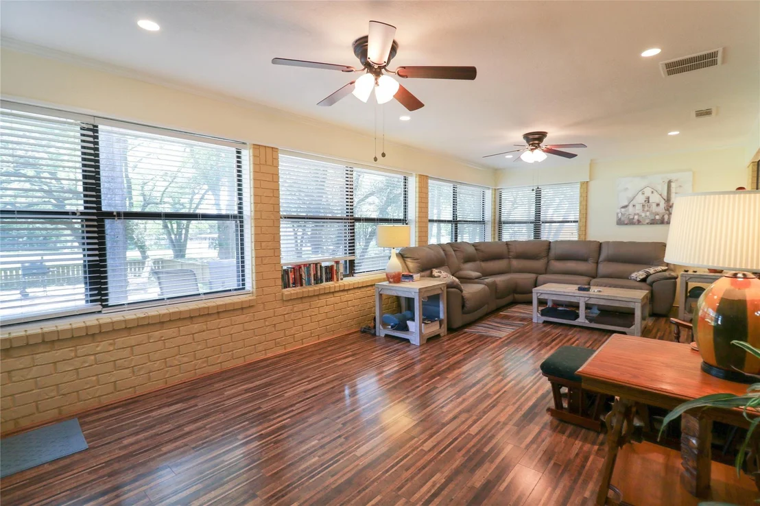 Photo of 221 County Road 4748