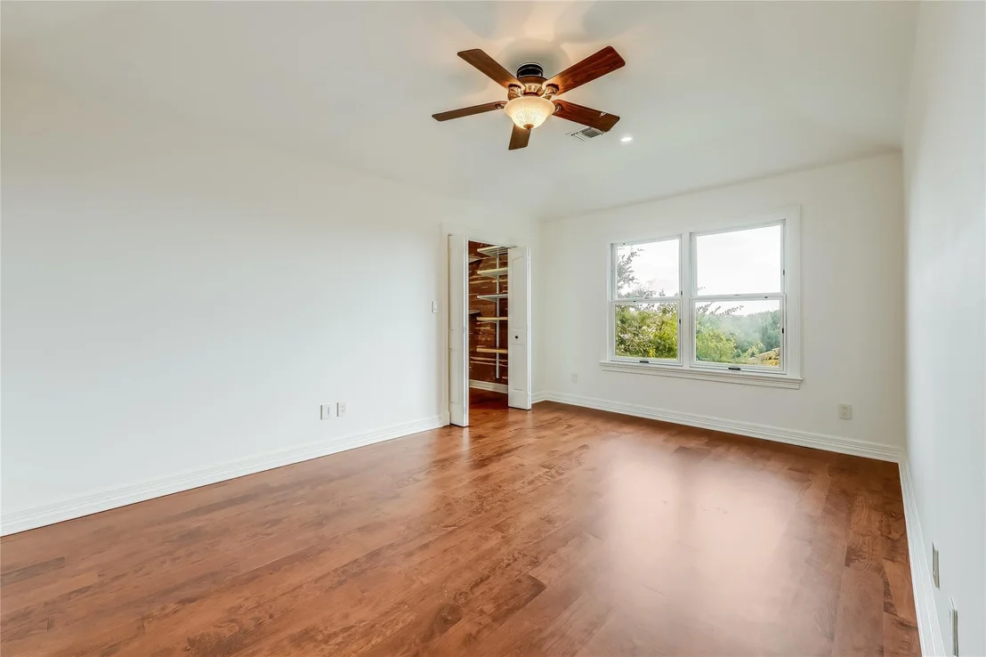 Photo of Unit 33 at 2800 Waymaker WAY