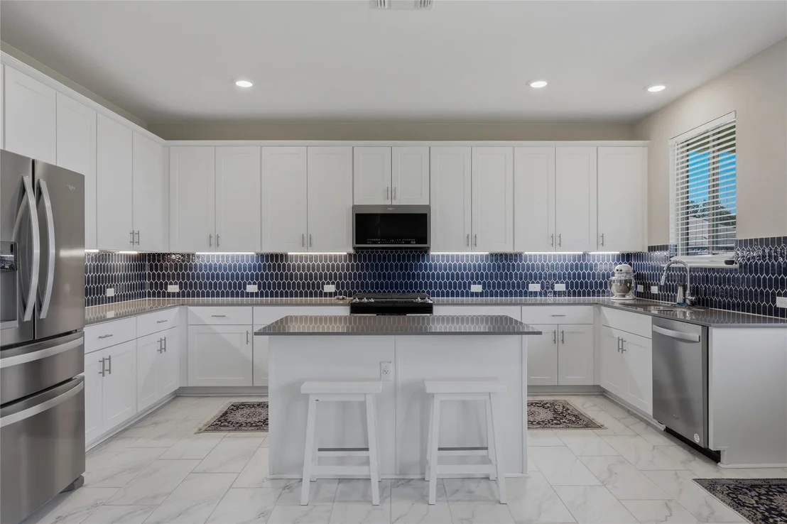 Photo of 5406 Mars LN