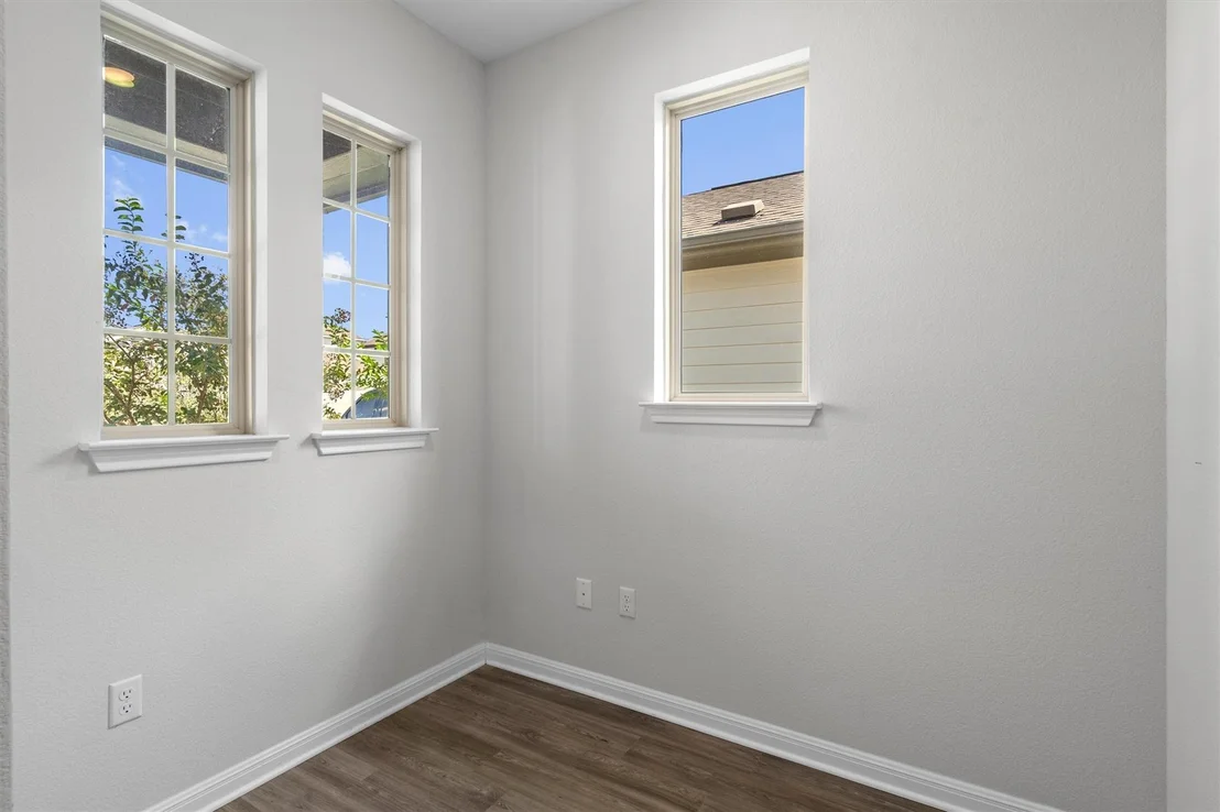 Photo of 310 Tolo DR