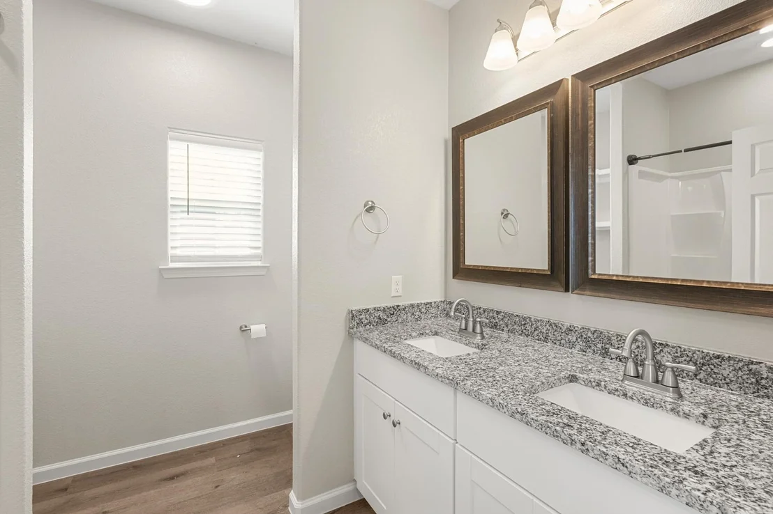 Photo of 220 Spruce Ave