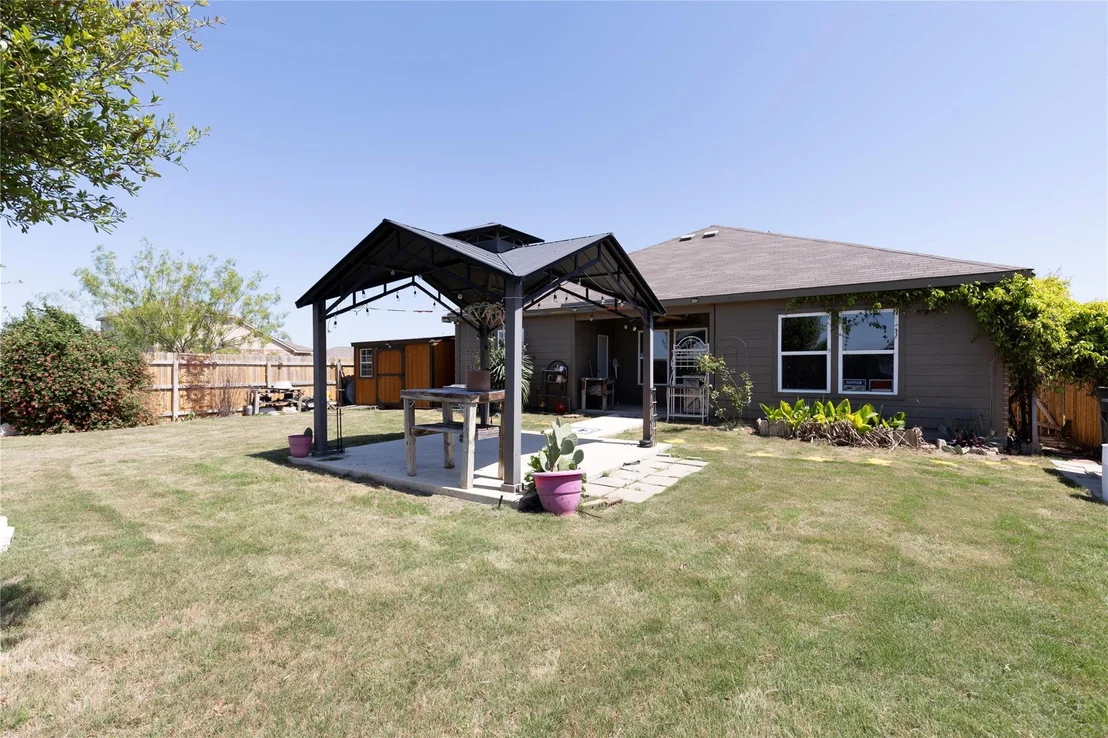 Photo of 1458 Violet LN