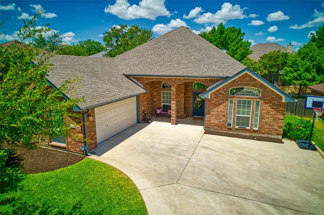 Photo of 2535 Jackson DR