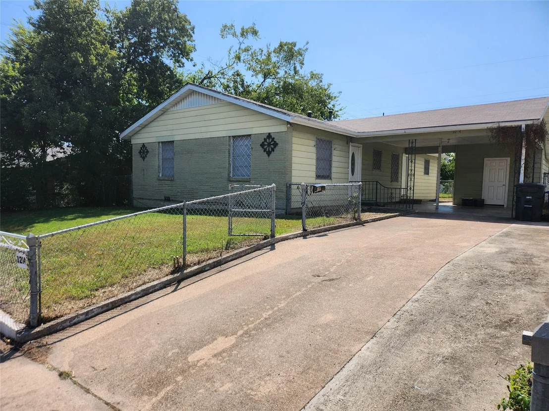 Photo of 3214 Longview DR