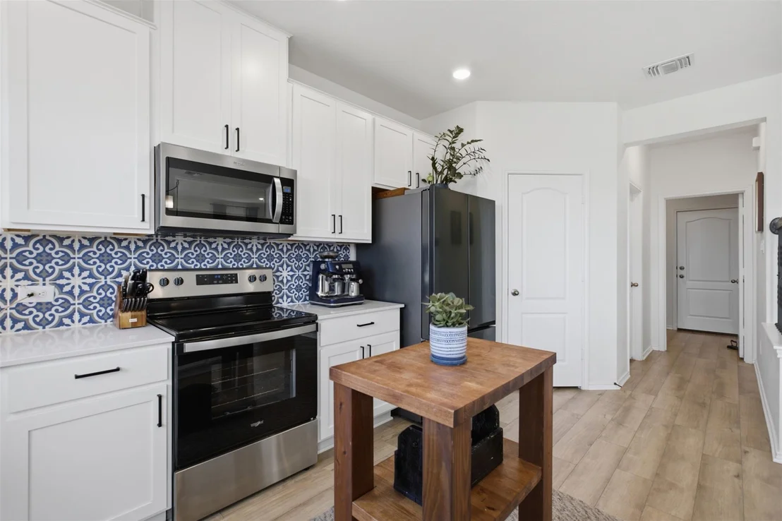 Photo of 110 Sweet Autumn DR