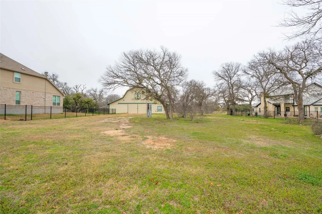 Photo of 1301 Scenic Oaks DR