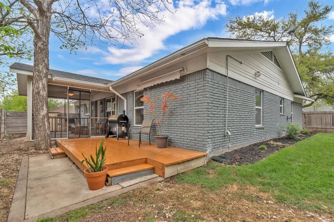 Photo of 1701 Davis ST