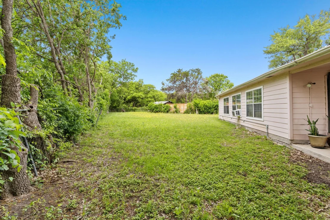 Photo of 607 Elderberry CV