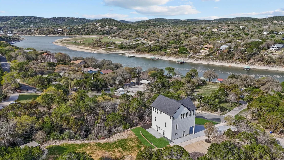 Photo of 11005 Beach RD
