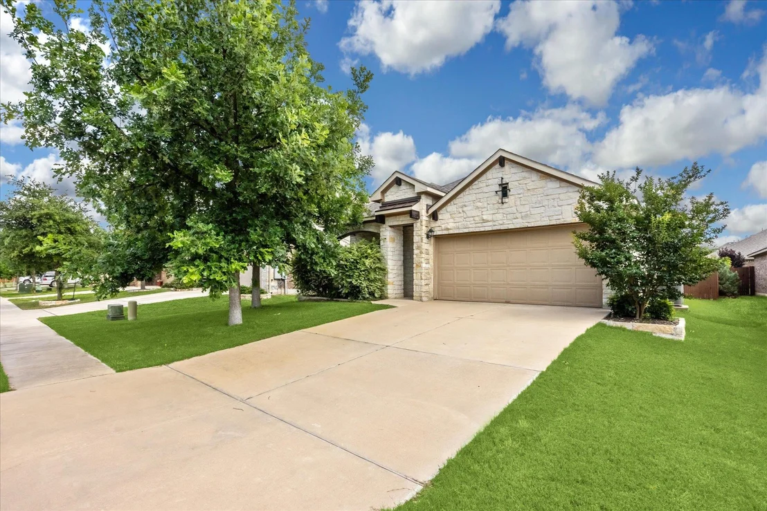 Photo of 504 Longhorn Cavern RD