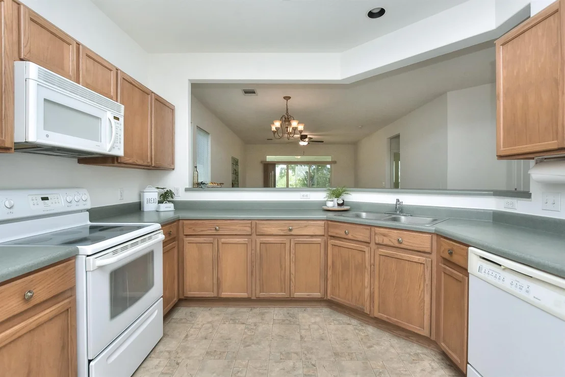 Photo of 221 Bonham LOOP