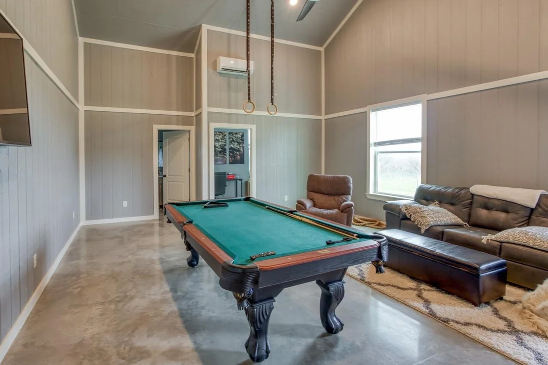 Photo of 104 Schoolhouse LN