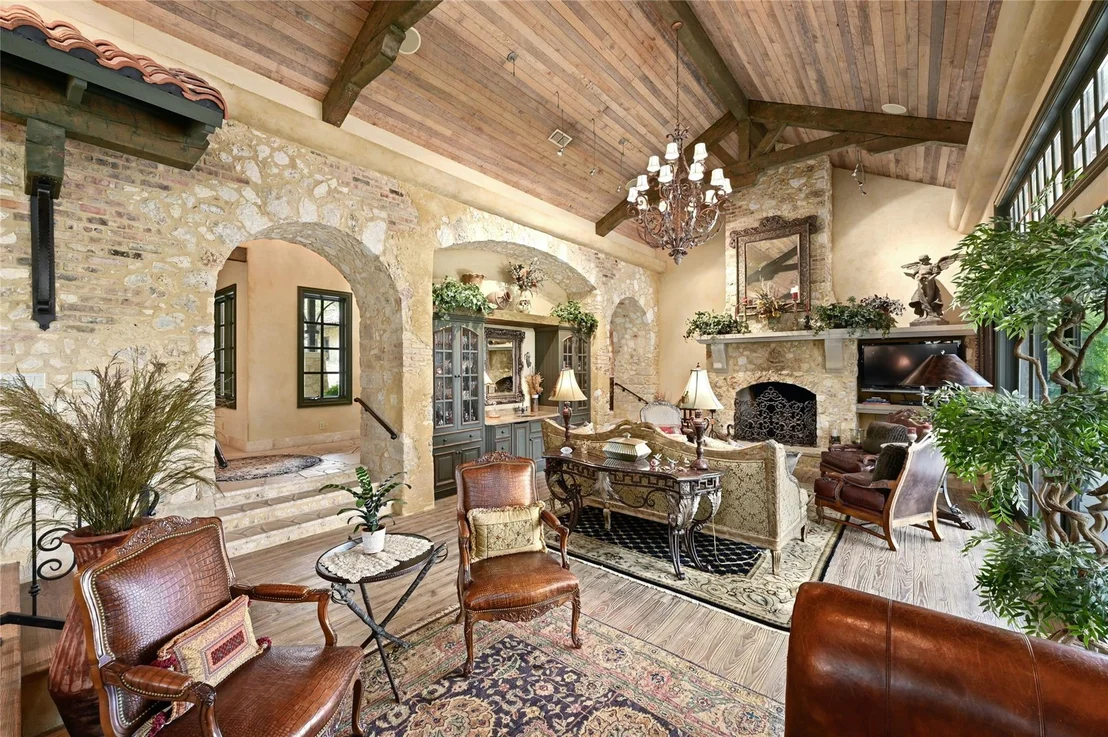 Photo of 3601 Toro Canyon RD