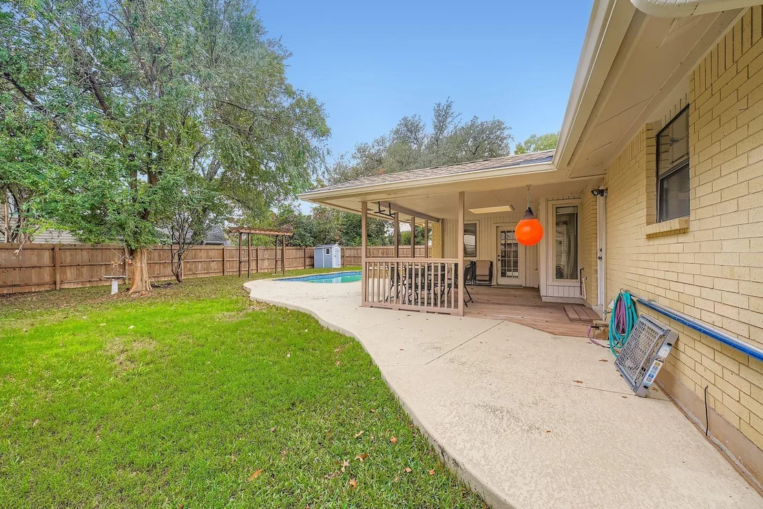 Photo of 10705 Pinehurst DR