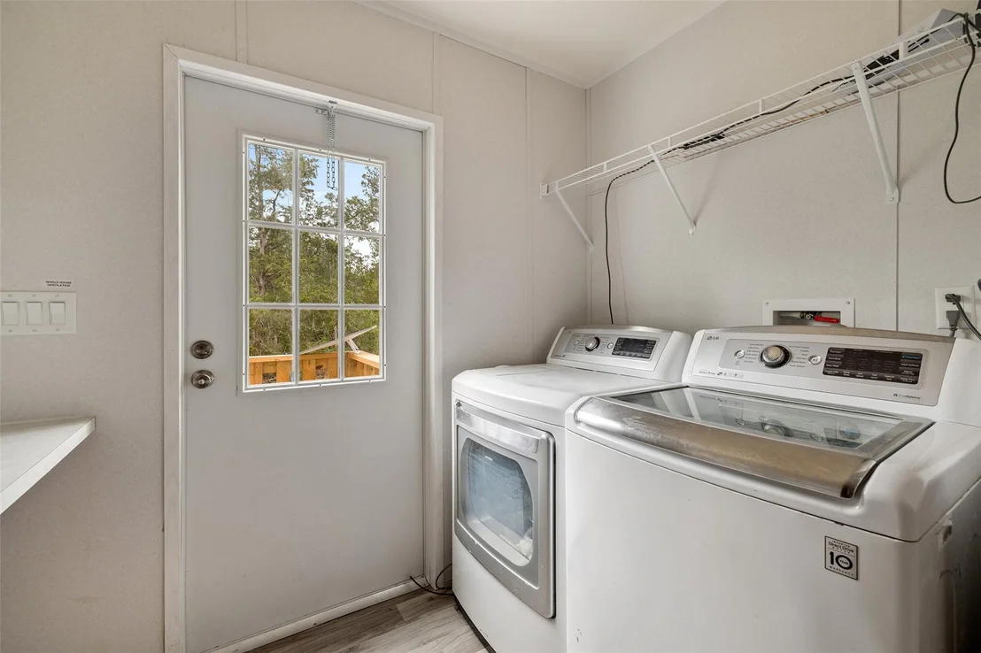 Photo of 281 Green Oaks DR