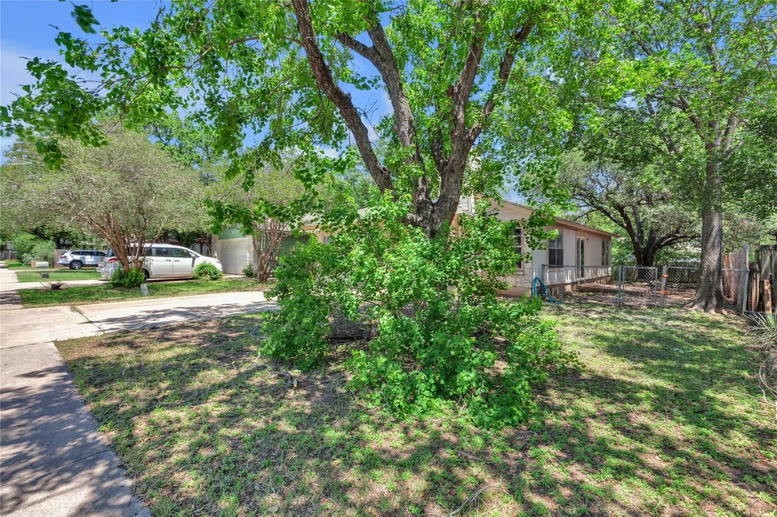 Photo of 9613 Curlew DR