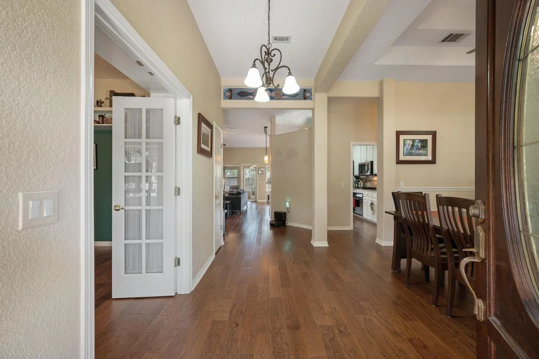 Photo of 102 Stacey LN