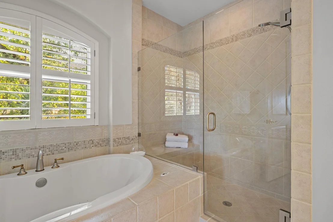 Photo of 3322 Far View DR