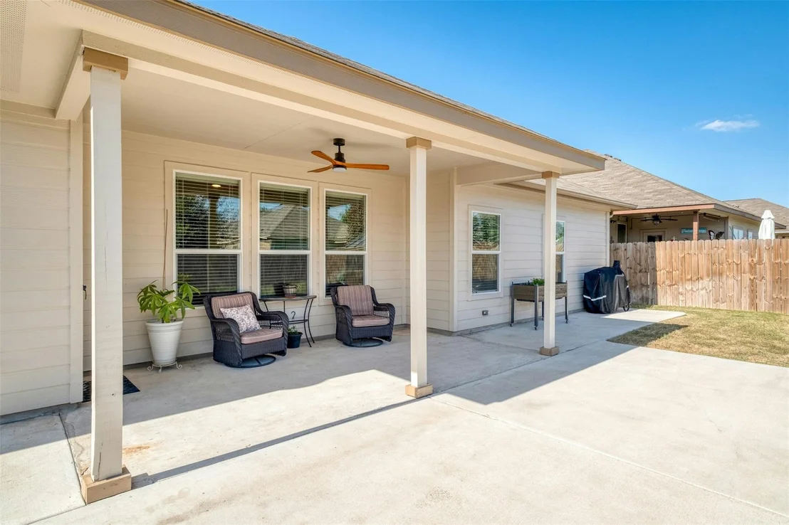 Photo of 213 Hendelson LN