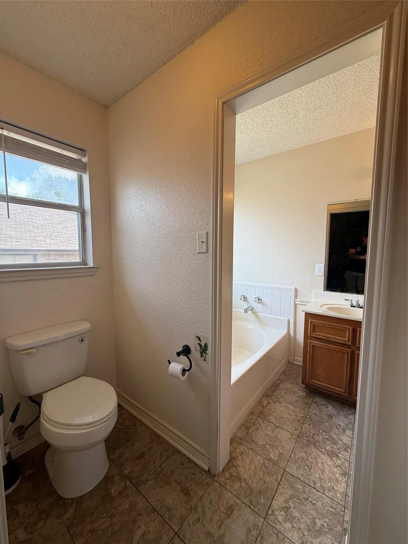 Photo of 907 Vernon DR
