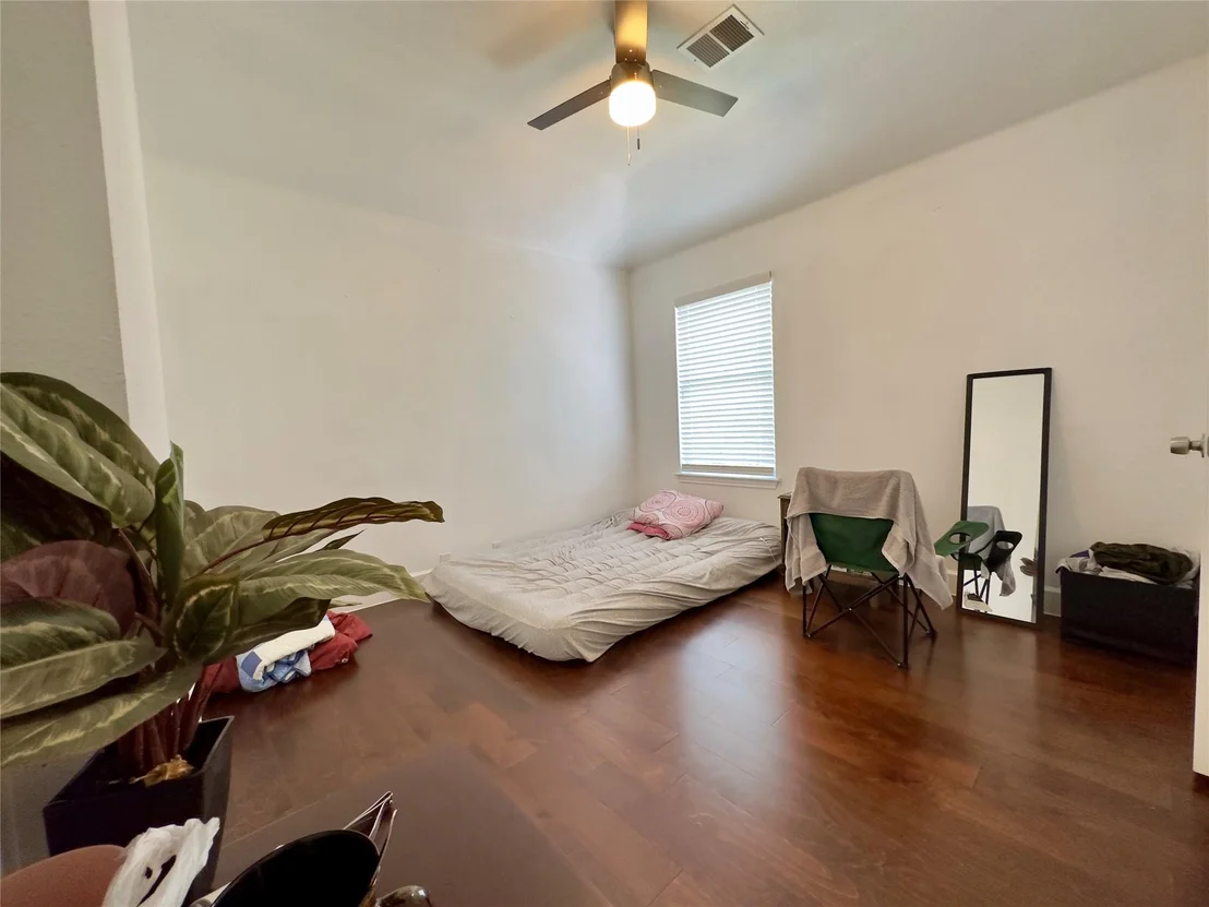 Photo of 804 Tapestry CV